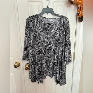 Southern Lady Black and White Asymmetrical Tunic